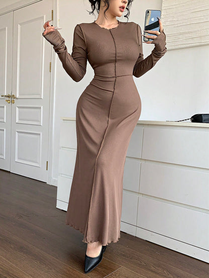 فستان أنيق بياقة طاقم، أكمام طويلة، بتصميم ذو لون عادي واخدود دائري