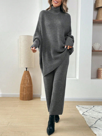 طقم كنزة صوفية واسعة بياقة رقبة صغيرة وبنطال قطعتين للنساء