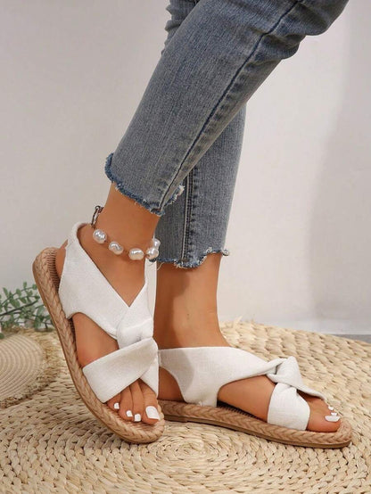 صنادل نسائية مسطحة مناسبة للصيف