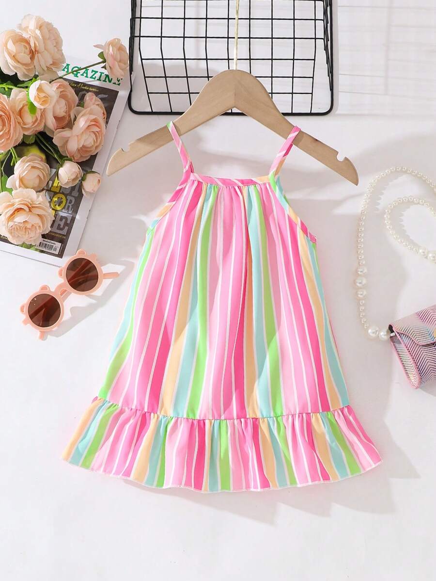 فساتين طفلة صغيرة