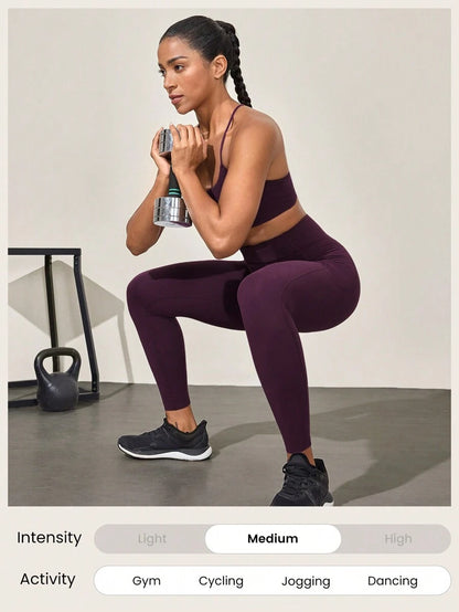 ملابس سفلية رياضية نسائية