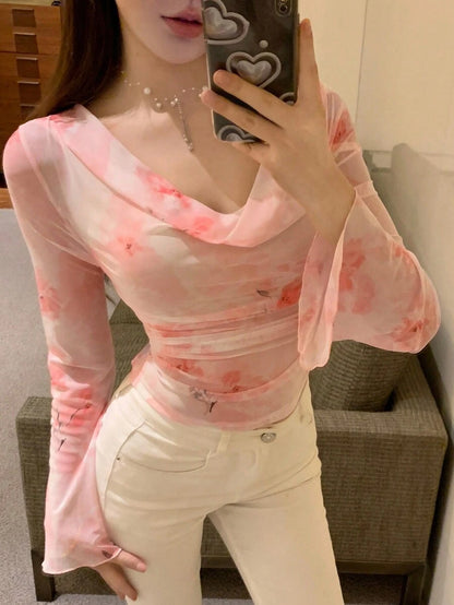 بلوزة طويلة الأكمام مطبوعة بطبعة زهرية