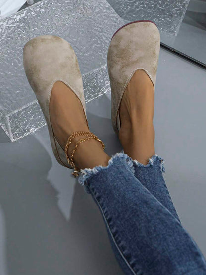 حذاء نسائي عصري مريح