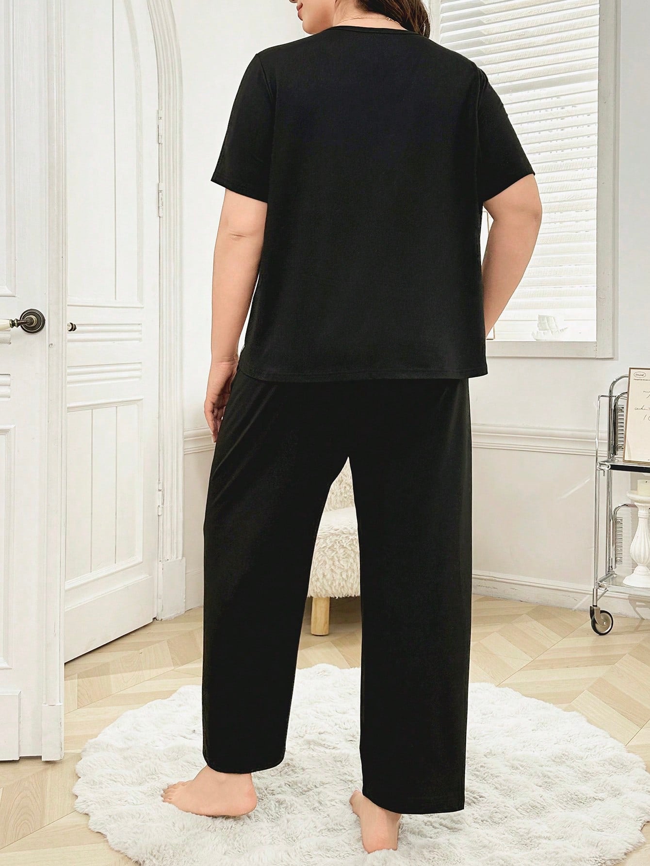 طقم بيجامة مقاس كبير