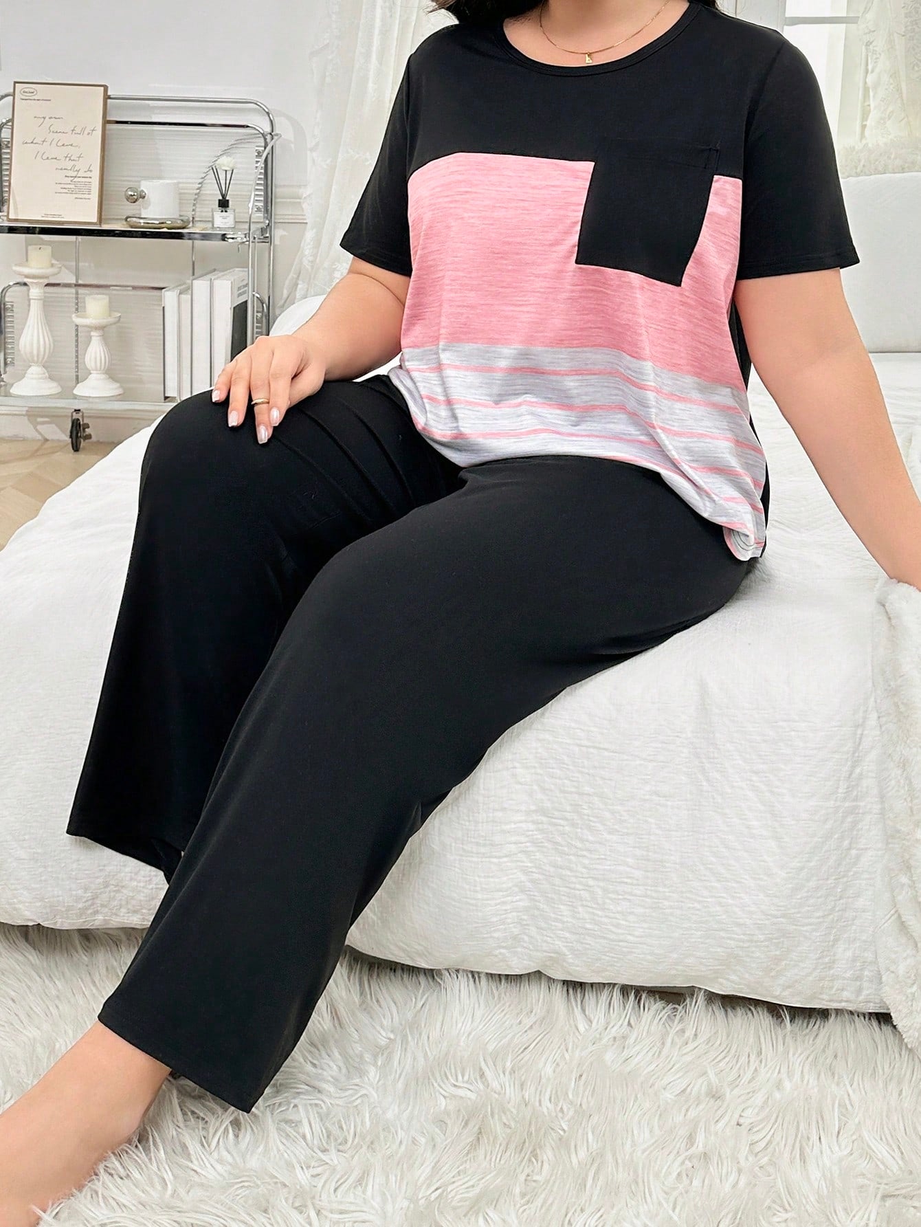 طقم بيجامة مقاس كبير