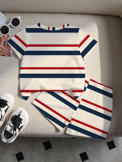 طقم قصير الأكمام مكون من تيشرت وشورت كاجوال