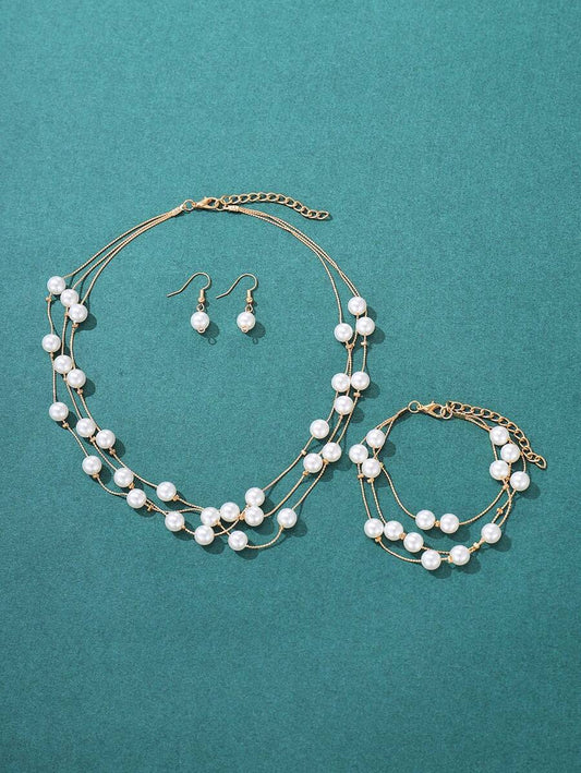 أطقم مجوهرات للنساء، حلق، قلائد، أساور،