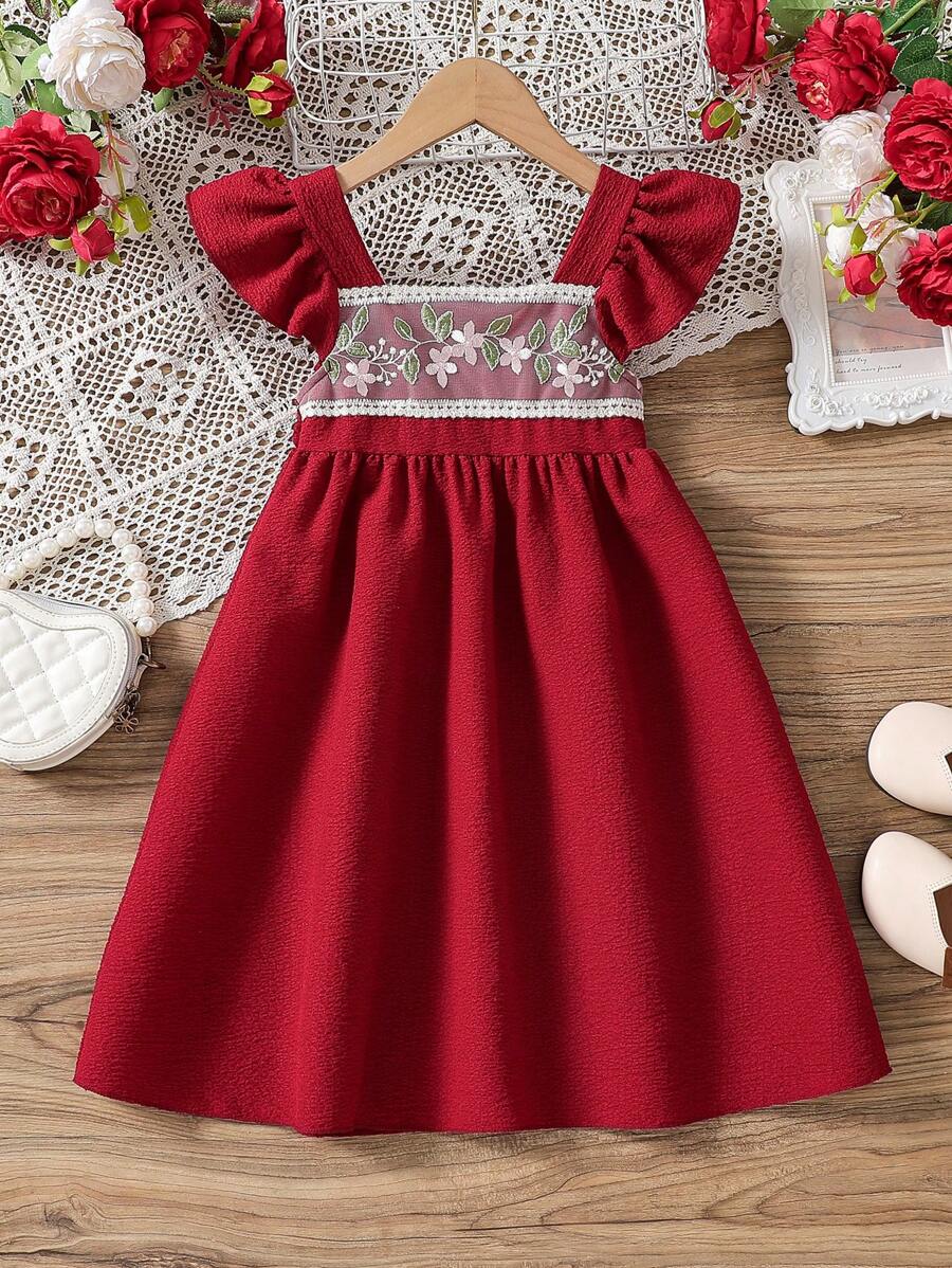 فساتين طفلة صغيرة