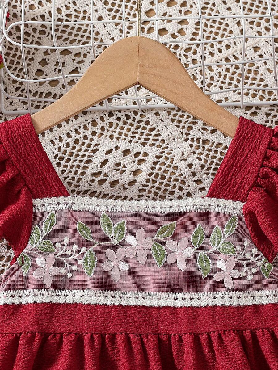 فساتين طفلة صغيرة