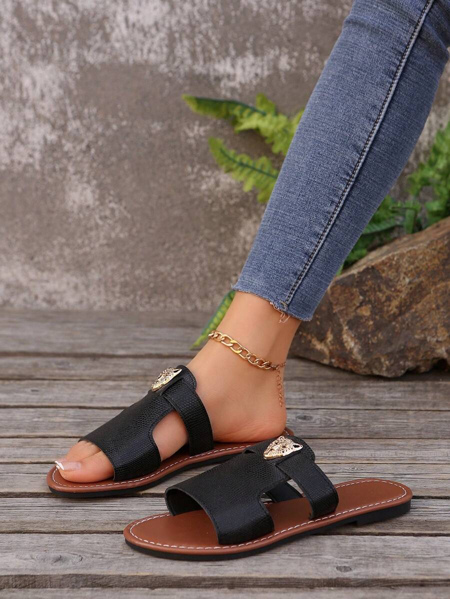 نعال منزلية مسطحة للنساء مزخرفة بنمط حيوان