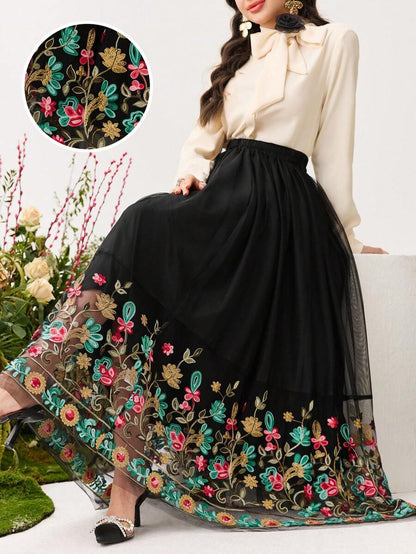 تنورة للنساء بحافة متفرقة مطرزة من الشبك