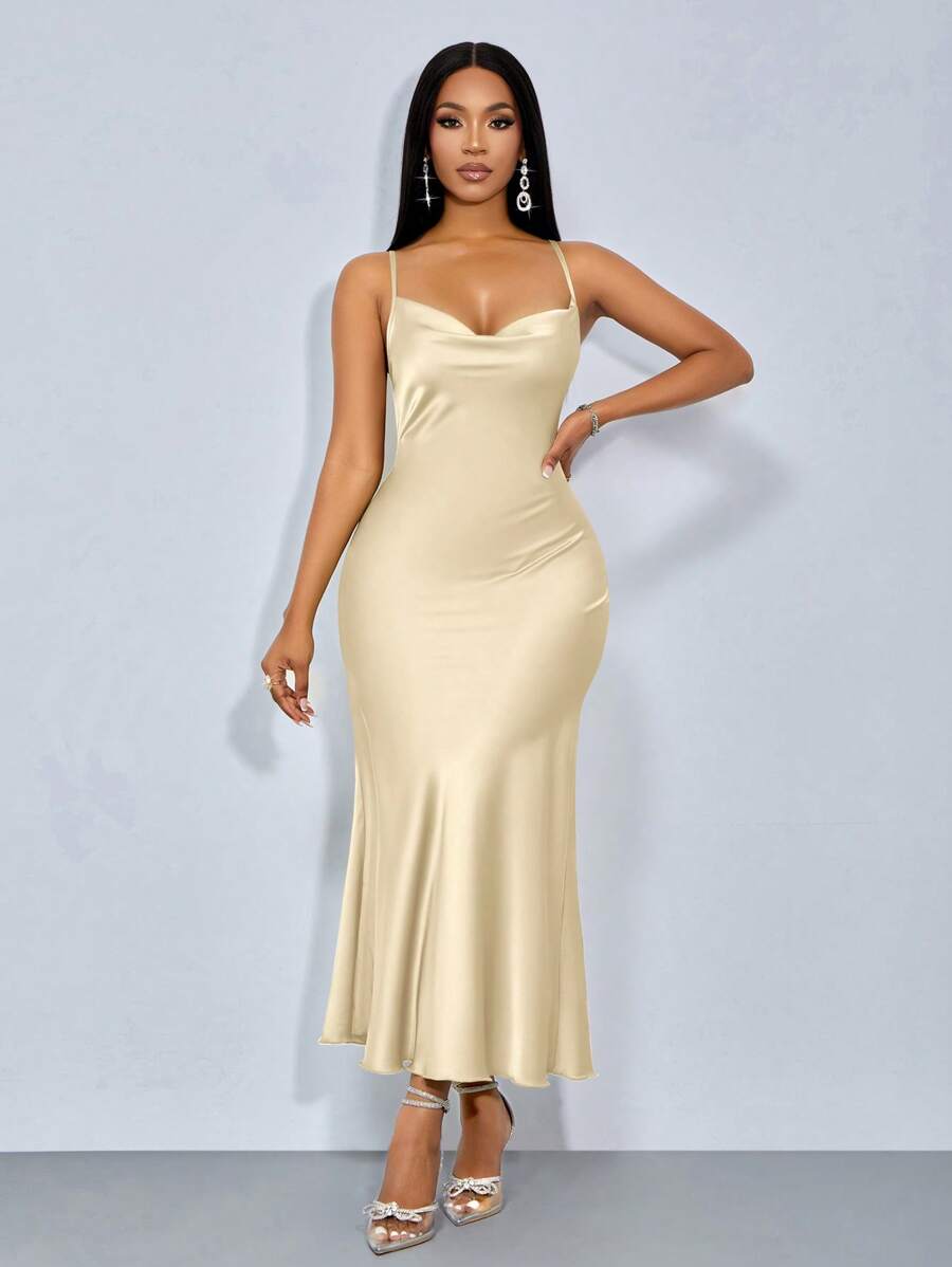 فستان حفلة أنيق وجذاب بحمالات رفيعة