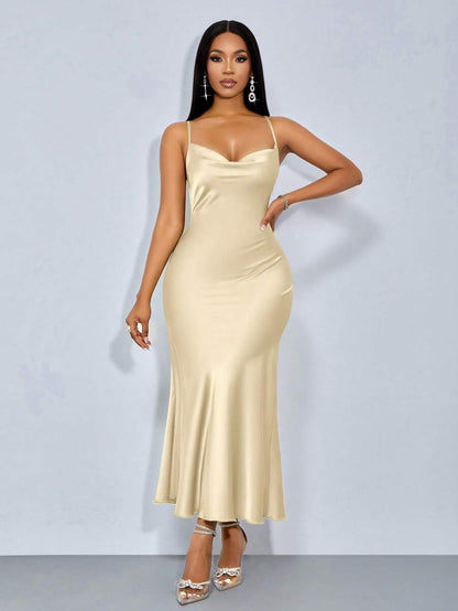 فستان حفلة أنيق وجذاب بحمالات رفيعة