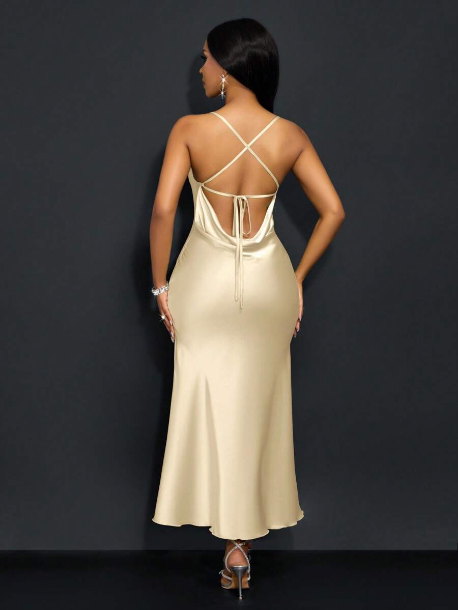 فستان حفلة أنيق وجذاب بحمالات رفيعة