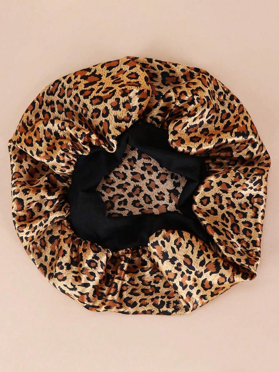 قطعة قبعة الخصلات الملونة الضيقة, ملابس يومية بسيطة