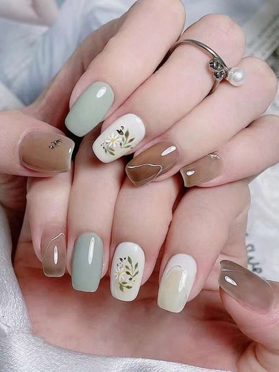 أظافرنسائي