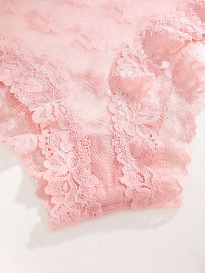 ملابس داخلية نسائية