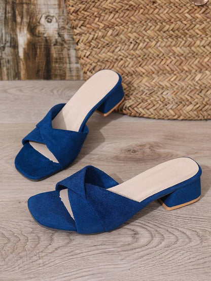 صندل نسائي بكعب