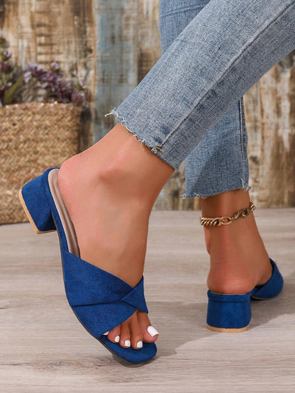 صندل نسائي بكعب