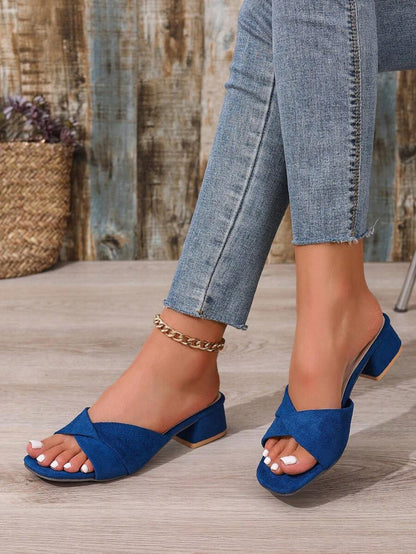 صندل نسائي بكعب