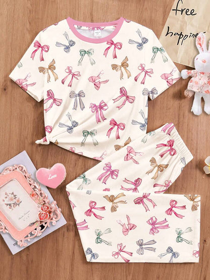 اطقم بناتية منسقة