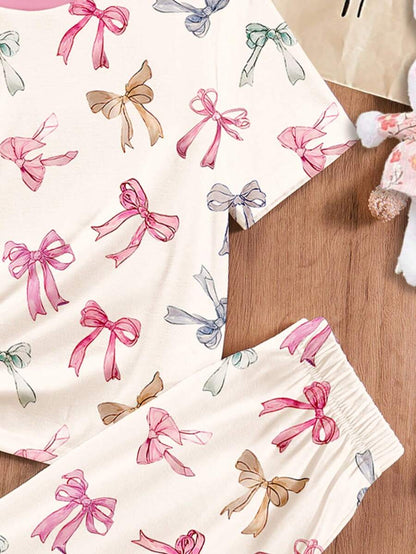 اطقم بناتية منسقة