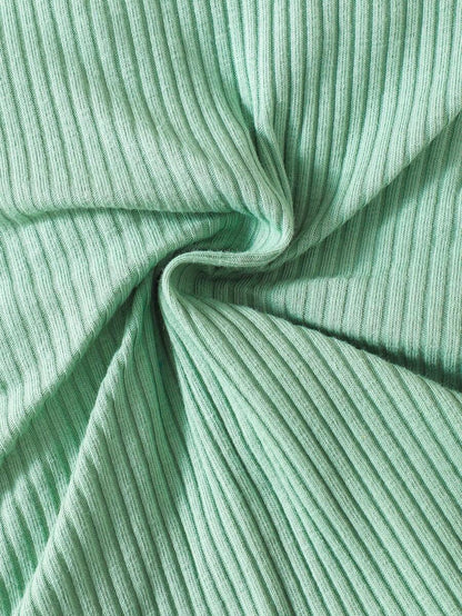 بدلة رومبير للرضع مطرزة برسوم الدب الكرتوني مزودة بقبعة