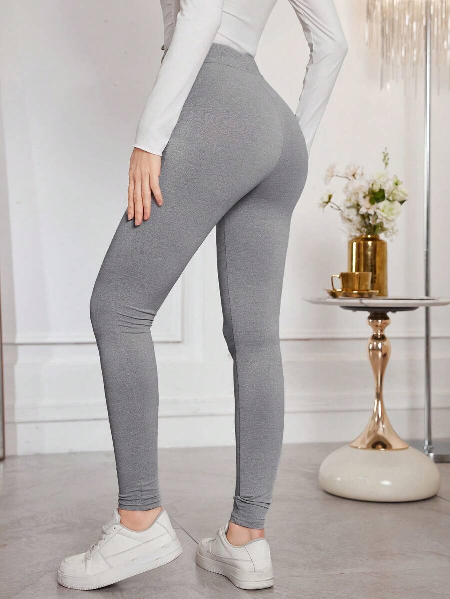 ملابس سفلية نسائية