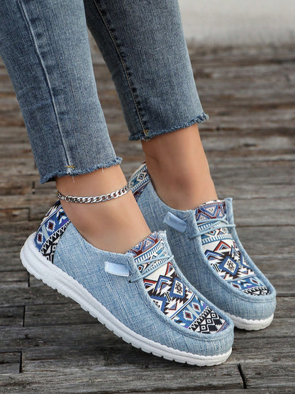 حذاء نسائي مسطح