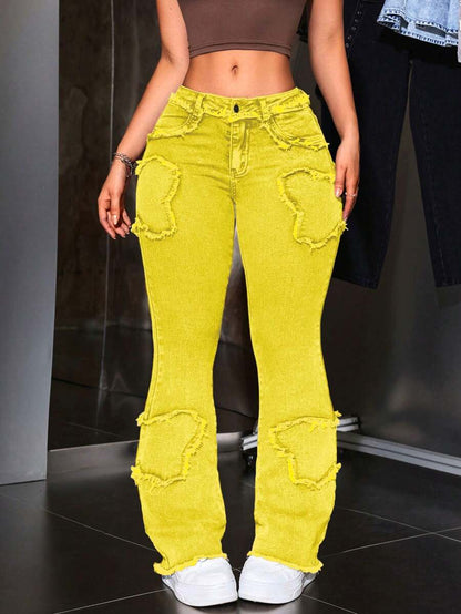 جينز نسائي سهل الارتداء بحواف مشذبة وساق متسعة