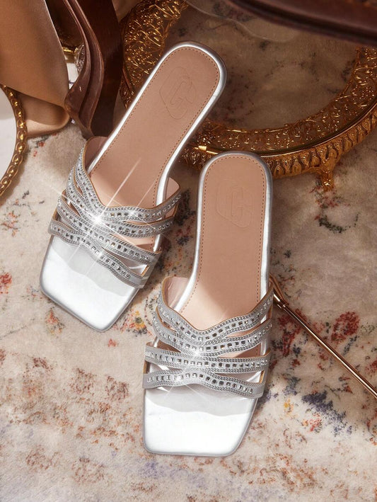 صنادل نسائية