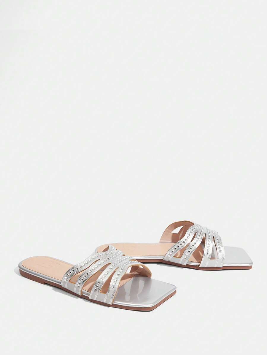 صنادل نسائية