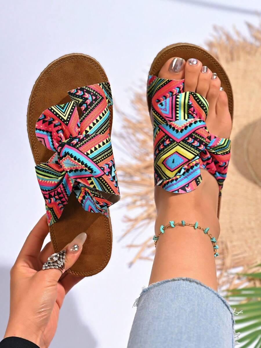 نعال مسطحة ذات فراشة ملونة للنساء ، صنادل شاطئ