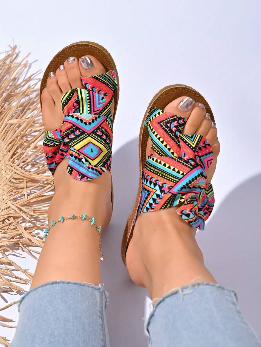 نعال مسطحة ذات فراشة ملونة للنساء ، صنادل شاطئ