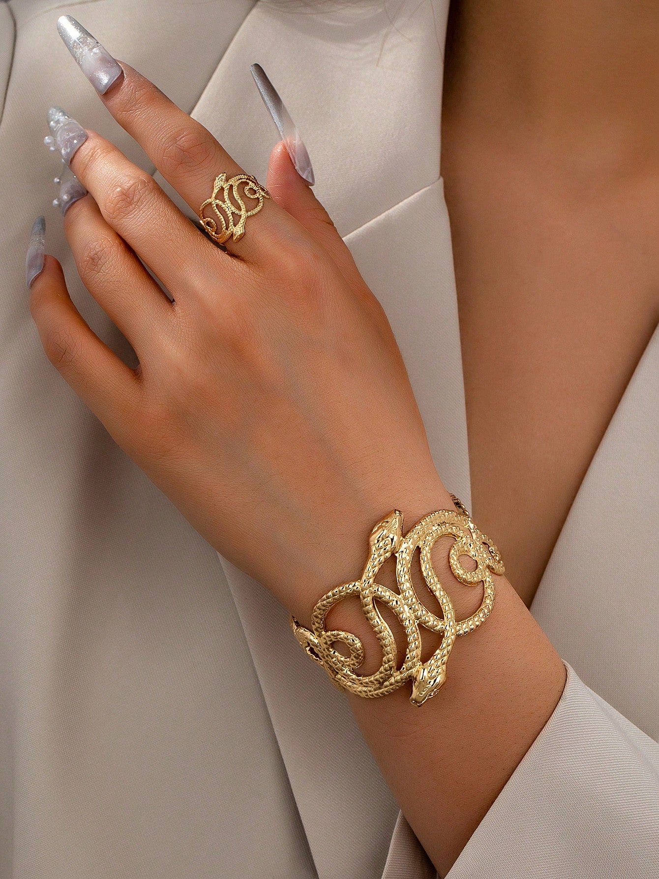 طقم اكسسوارات