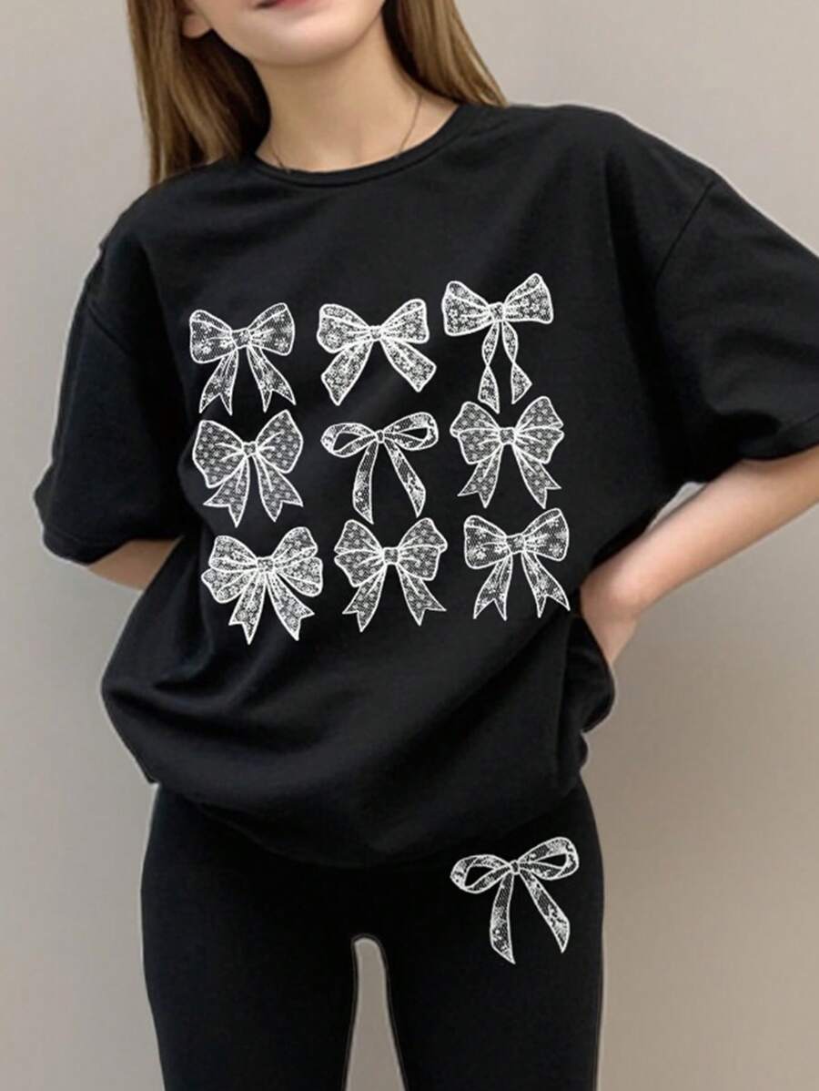 بلوزة بأكمام قصيرة فضفاضة مع بنطلون مطرز متموج قطعتان