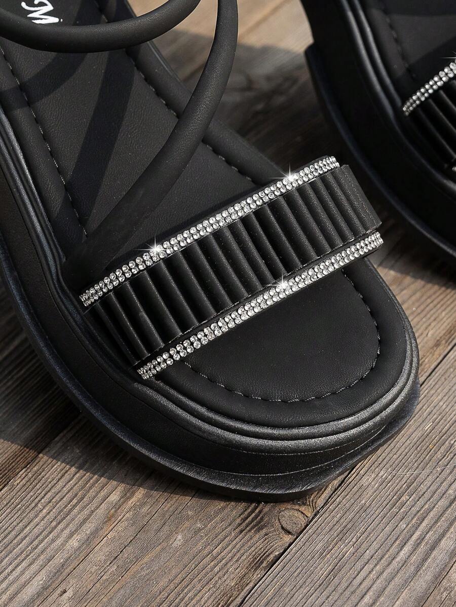 صنادل نسائية روميرية