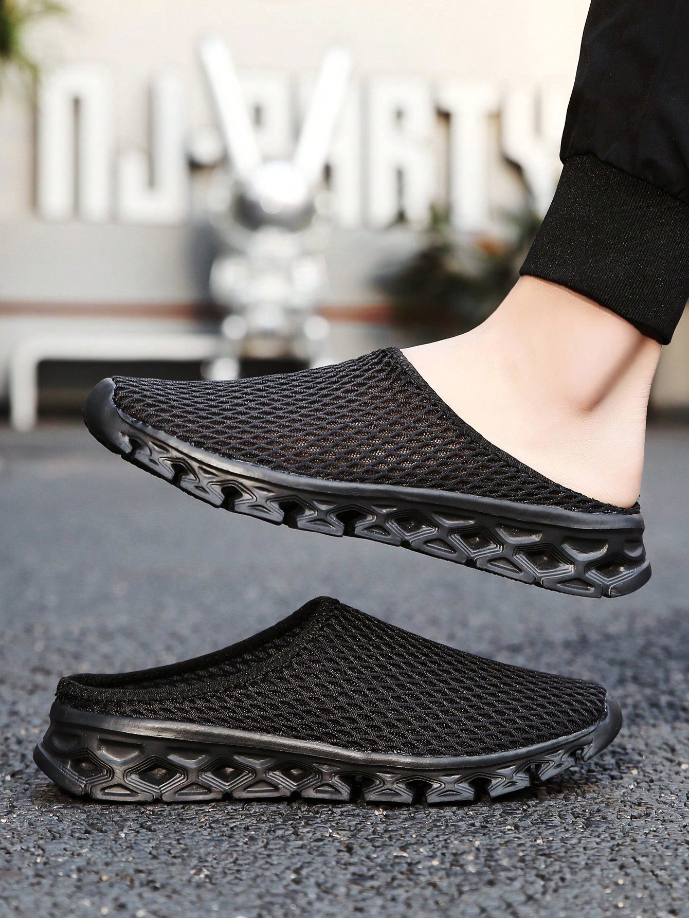 أحذية رياضية نسائية