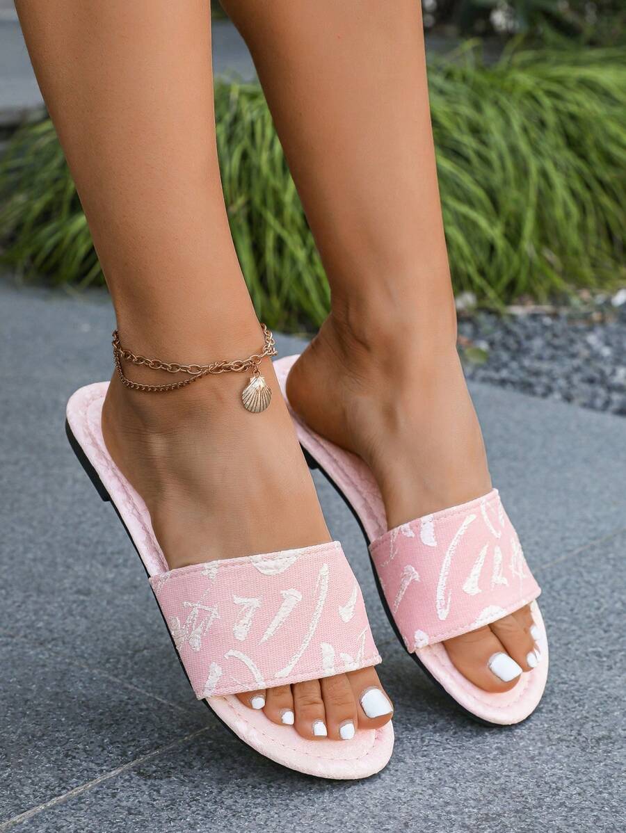 صنادل مسطحة للنساء