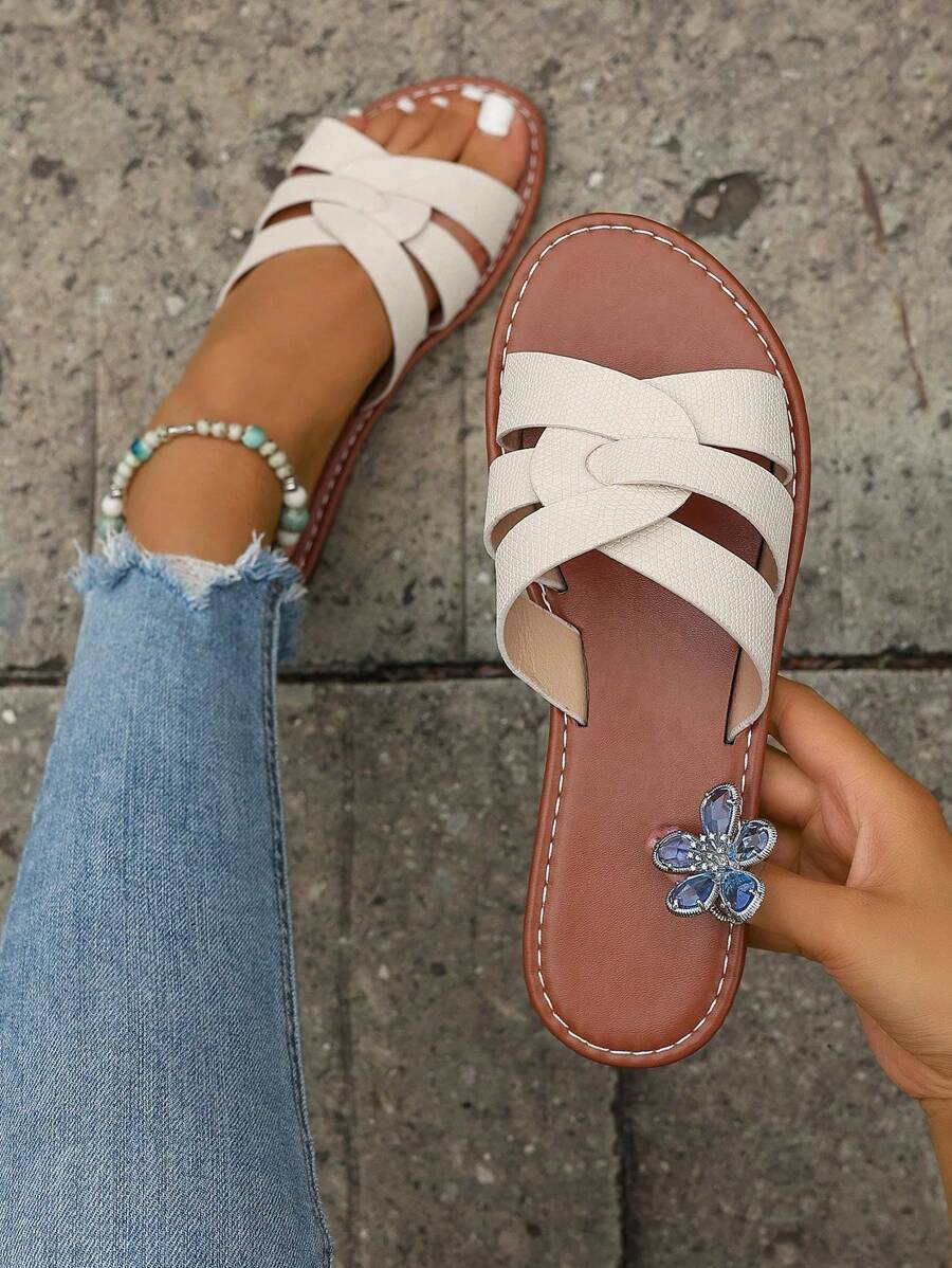 صنادل نسائية