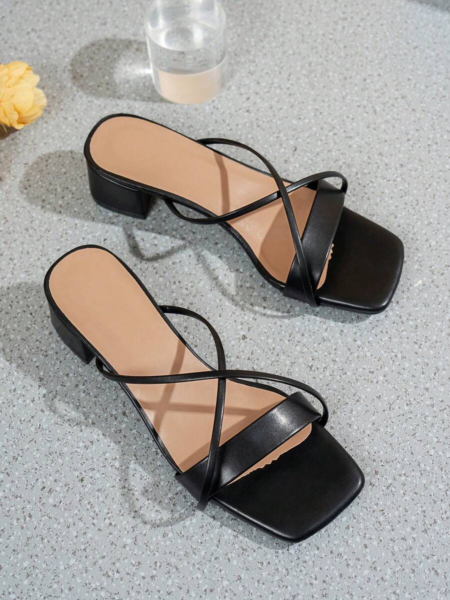 صنادل نسائية