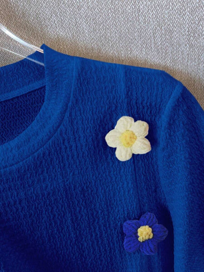 تيشيرت مطرز بزهور ثلاثية الأبعاد بأكمام قصيرة وياقة دائرية أنيق