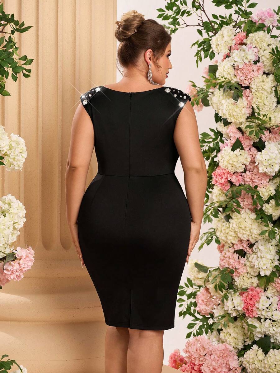 فستان سهرة أنيق وملائم الحجم الكبير