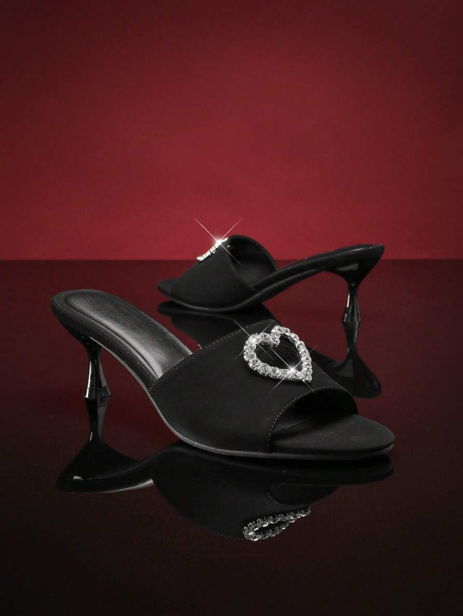 صنادل نسائية