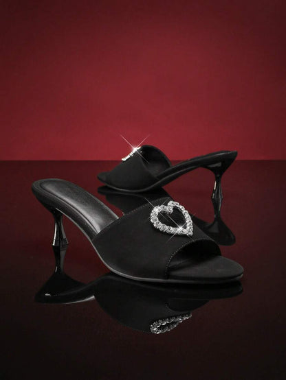 صنادل نسائية