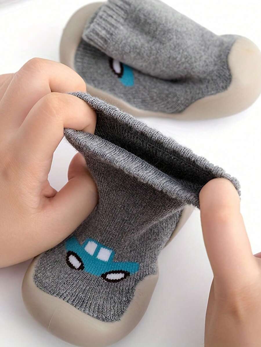جوارب الاطفال