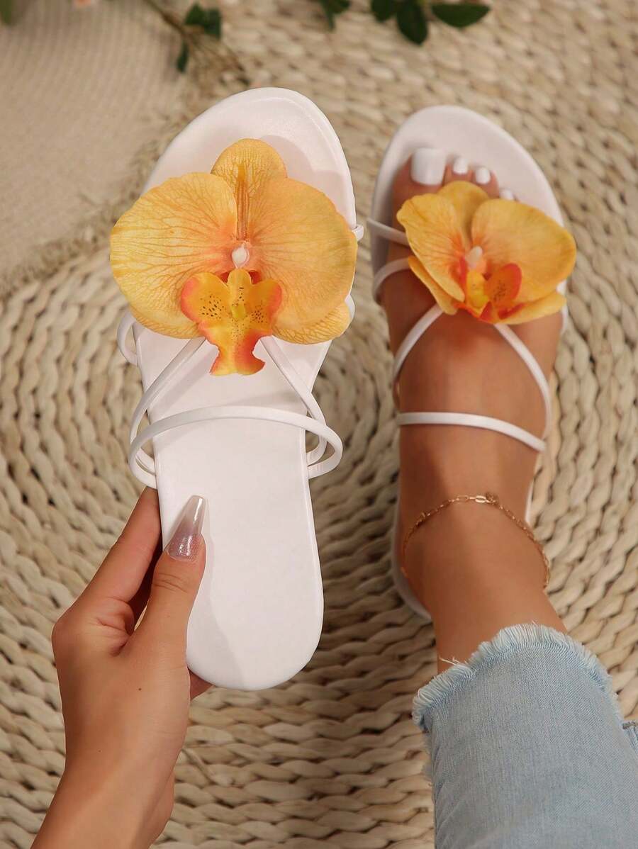 صنادل نسائية