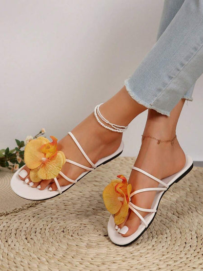 صنادل نسائية