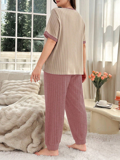 طقم بيجامة قطنية ناعمة ذات أكمام قصيرة بطباعة فراشة وشريط ملون في الخصر وبنطال، مقاس كبير الحجم