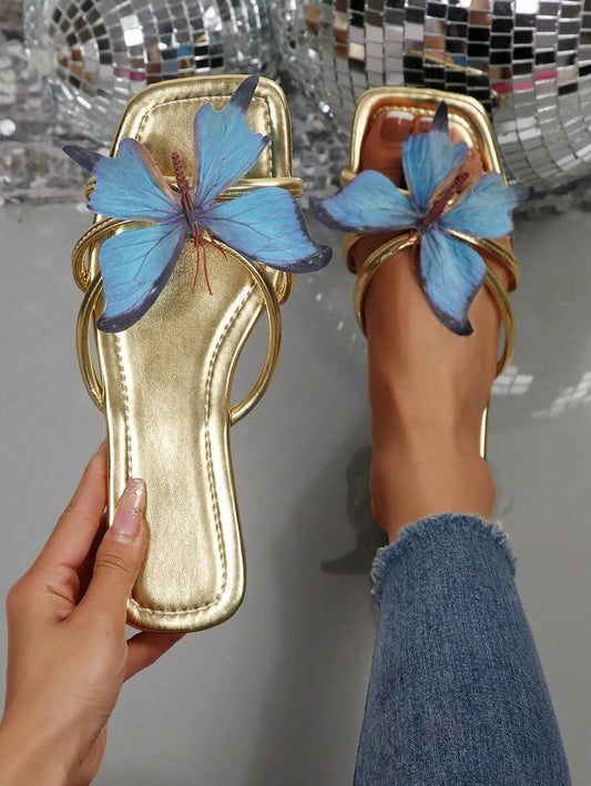 صنادل نسائية